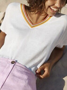 Boden - Beatrice Jersey Top Short Sleeve | White Rainbow Neckline | Size 2 U.S.